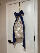 Load image into Gallery viewer, Bow Totes (Large Capacity)