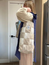 Load image into Gallery viewer, Bow Totes (Large Capacity)