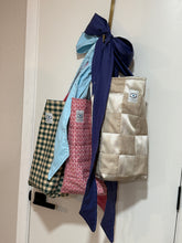 Load image into Gallery viewer, Bow Totes (Large Capacity)