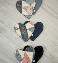 Load image into Gallery viewer, Heart Coasters (SET OF 2)