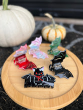 Load image into Gallery viewer, Bat Hair Clippys - Halloween
