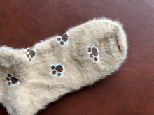 Load image into Gallery viewer, Brown Fuzzy Paw Print Socks
