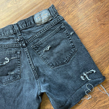 Load image into Gallery viewer, Arizona Jean Co | Relaxed SHORTS | W32
